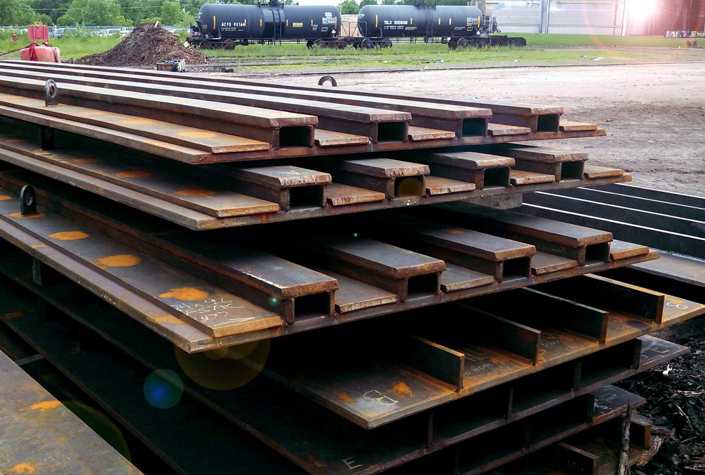 Log Chain Deck